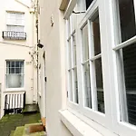Suitely - Berkeley Apartments